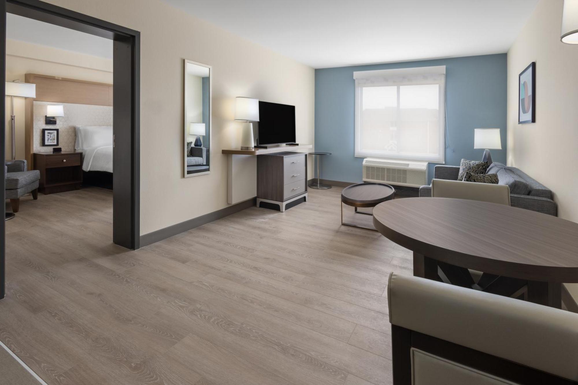 Holiday Inn & Suites Richmond West End, An Ihg Hotel Henrico Exterior photo